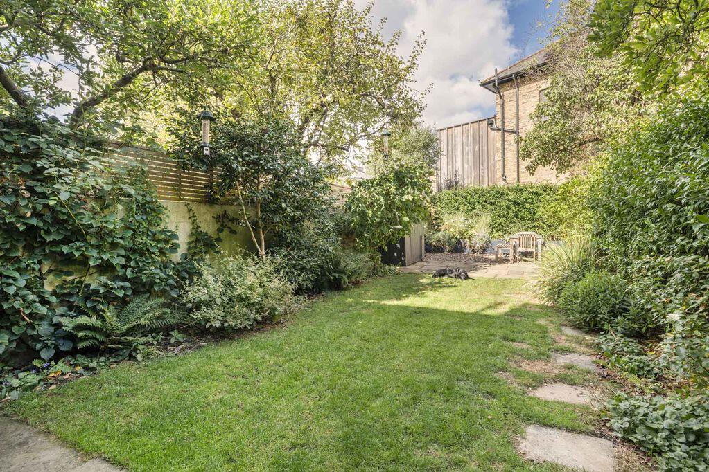 House in London - View 3