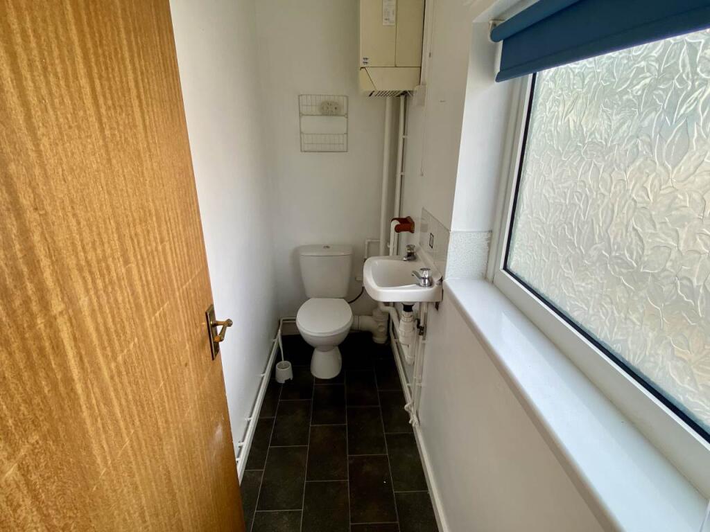 House in Bridgend, Hencastel - View 4