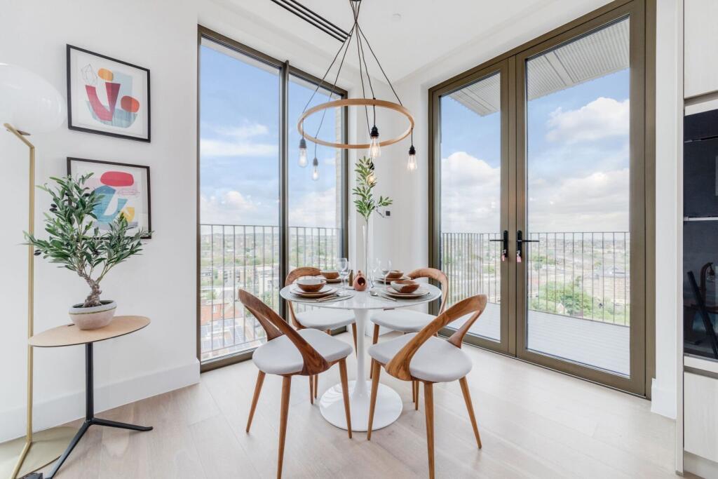 Apartment in London, City of Westminster - View 3
