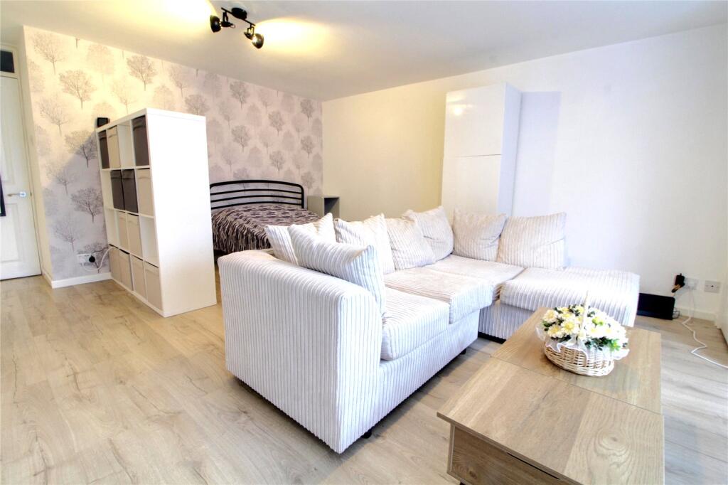 Apartment in London - View 3