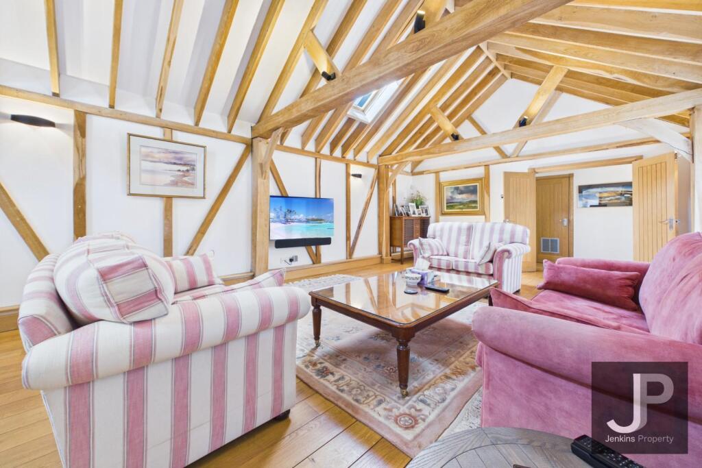 House in Epping Forest, Marden Ash, Ongar - View 2