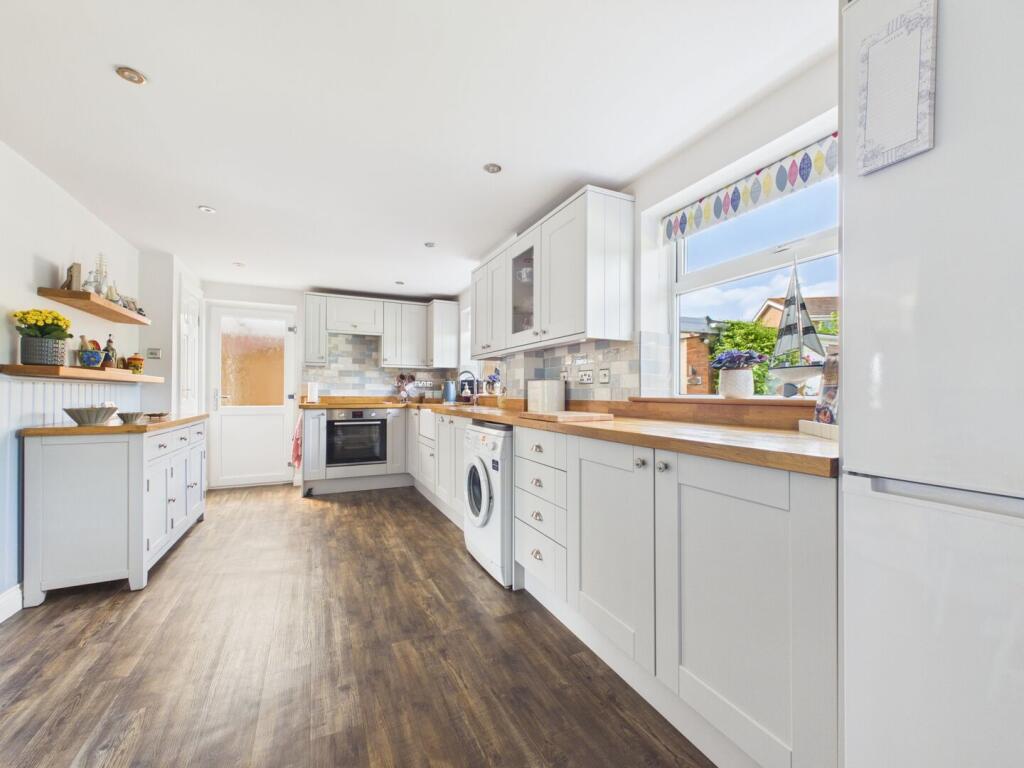 House in Newport - View 3