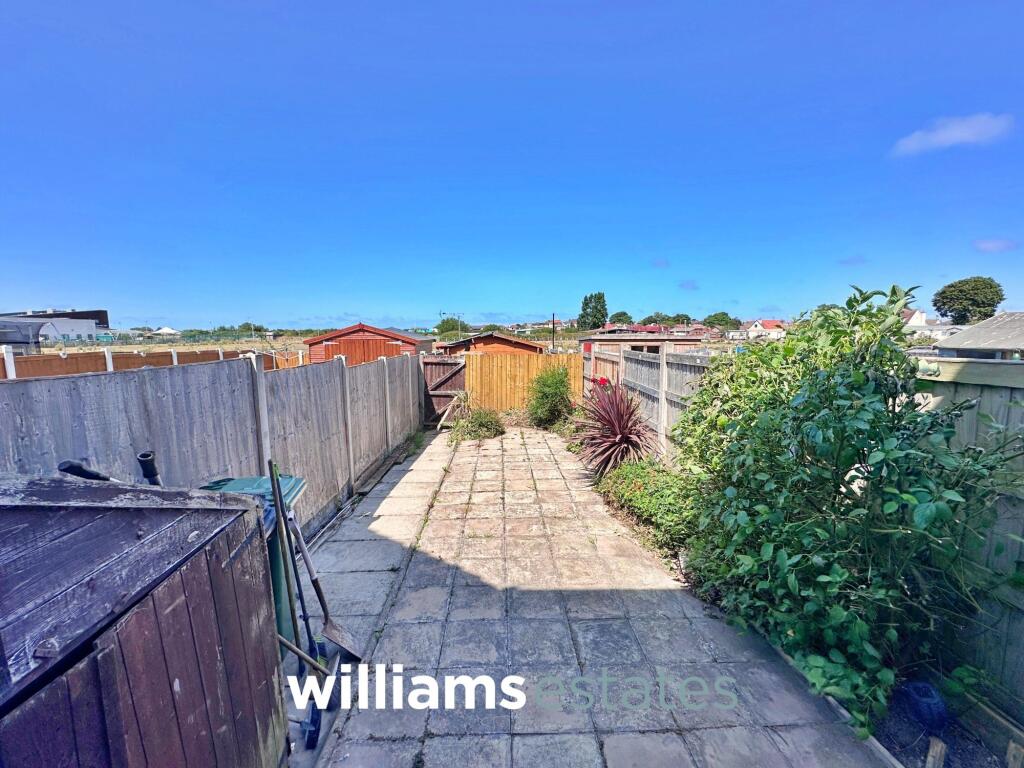 Prestatyn, LL19 photo 4