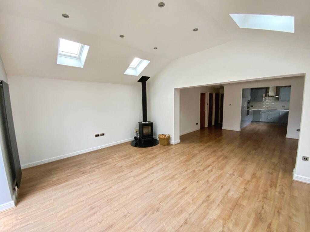 House in Hull - View 4