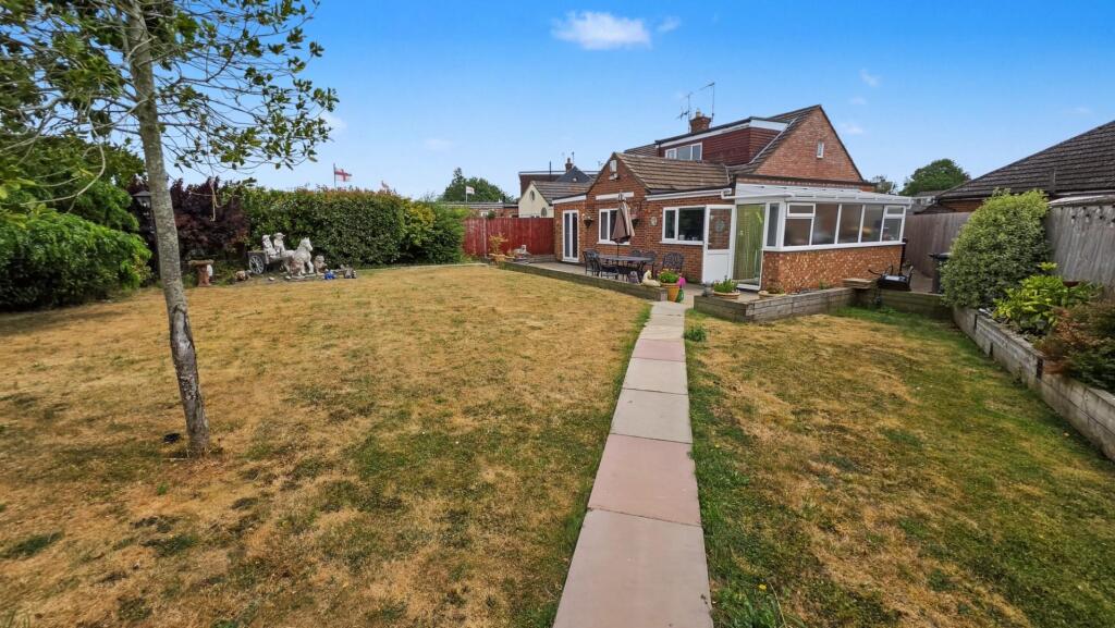 Northampton Road, Roade, Northampton