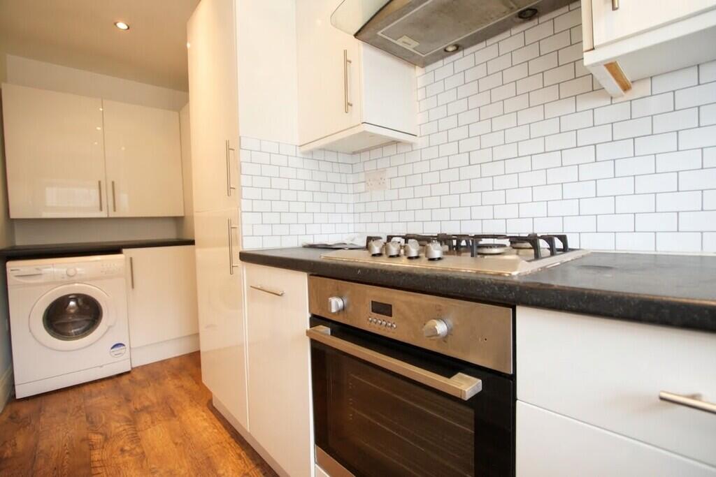 Apartment in London - More
