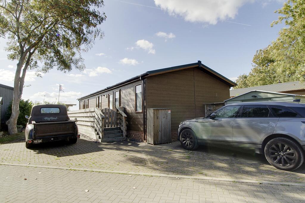 House in Peterborough - View 2