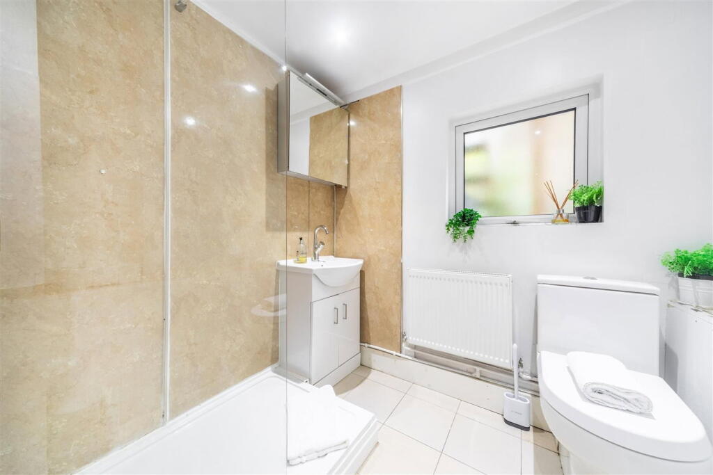 Apartment in Brighton, Prestonville - More