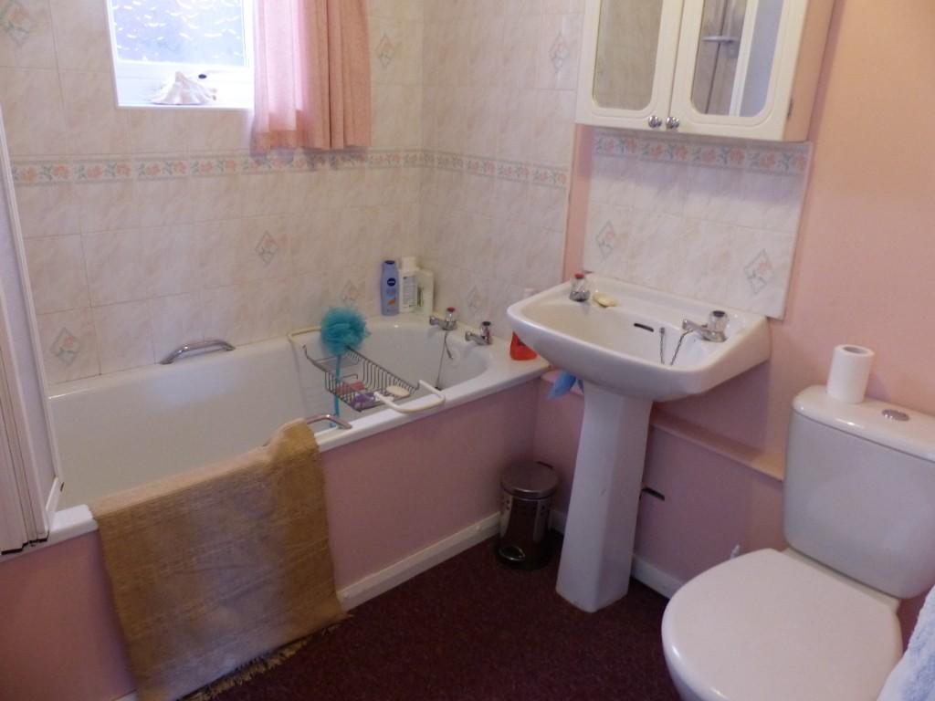 9 Henmore Place photo 5