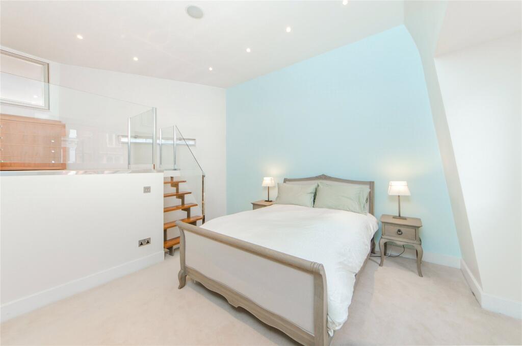 Kensington Court, London, W8 - View 6