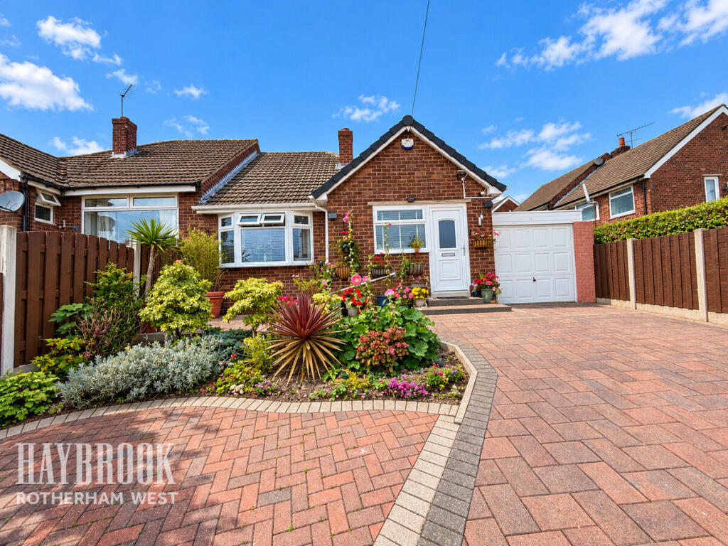 2-bed semi-detached on Bradgate Close, Rotherham, £220,000