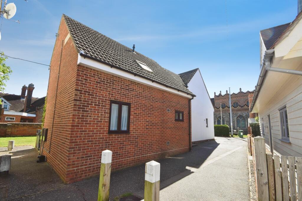Main image of property: The Chase, Great Baddow, Chelmsford