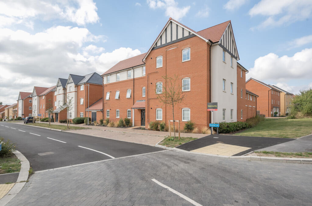 Fieldfare Way, Harlow, Essex, CM17 photo 3