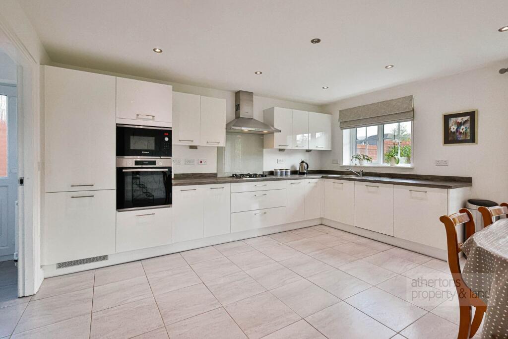 House in Ribble Valley, Clitheroe - More