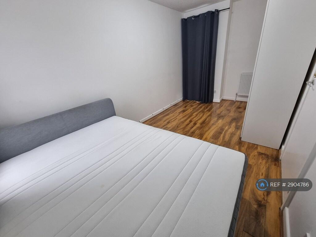 2 bedroom semi-detached house for rent
