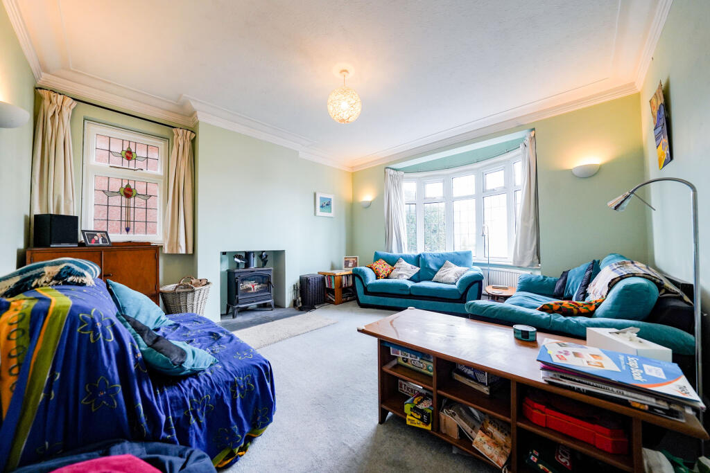 Dumbleton Avenue, Leicester, Leicestershire photo 3