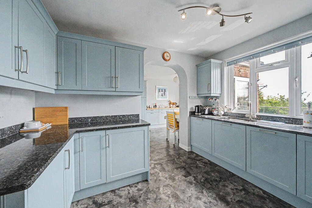 House in Hove, West Blatchington - More