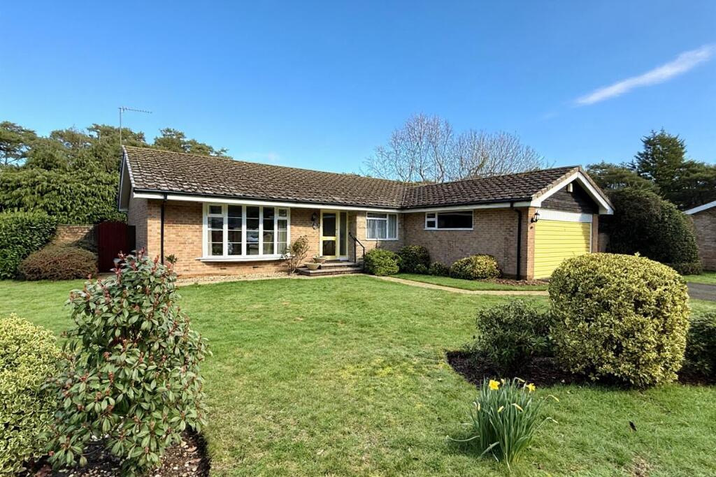 Main image of property: Shelley Close, Ashley Heath, BH24 2JA