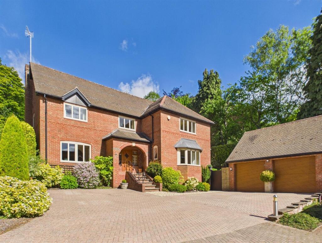 Main image of property: Petworth Drive, Whirlow, Sheffield