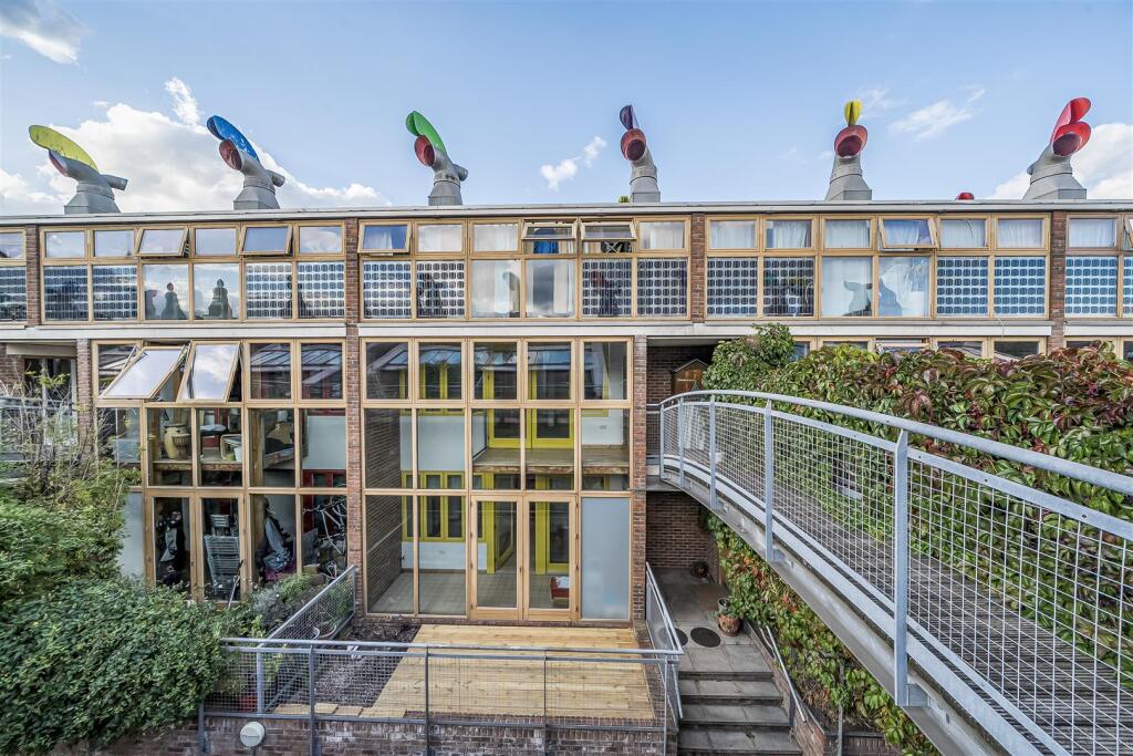 Main image of property: Dunster Way, Wallington