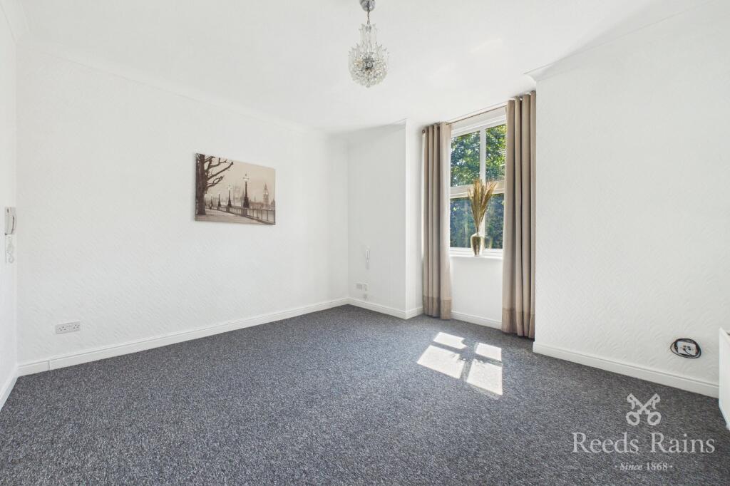 Albert Road, Cheadle Hulme, Cheadle, Greater Manchester, SK8 photo 4