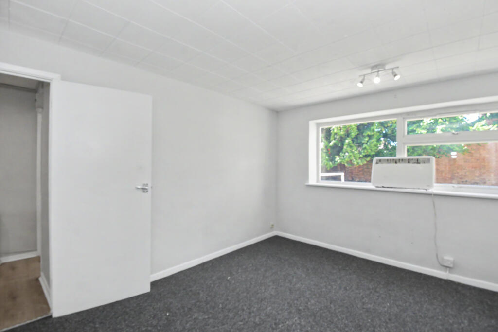 Apartment in Reading, Katesgrove - View 4