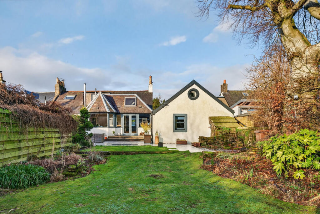 Main image of property: 102 Main Road, Fenwick, KA3 6DY