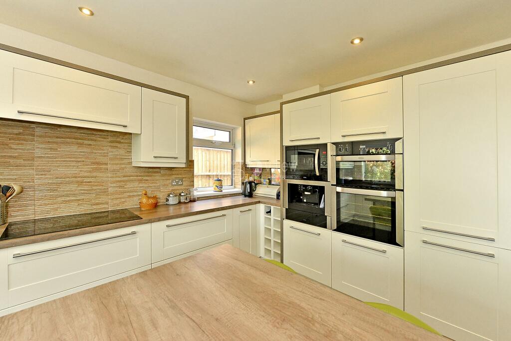House in Nottingham, Papplewick - More