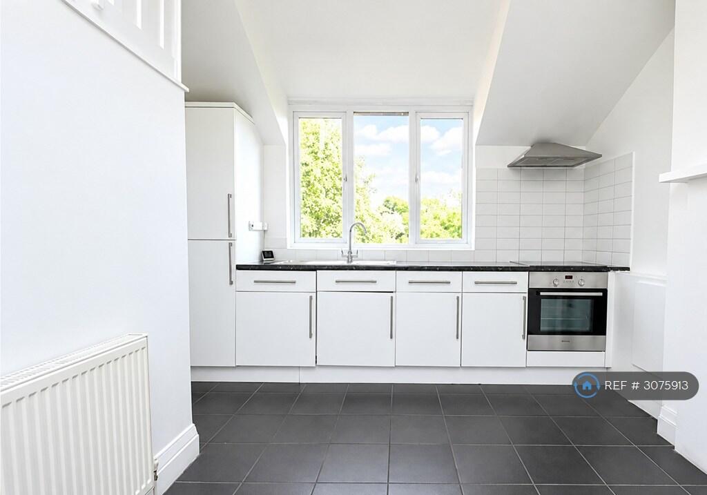 Main image of property: Green Lanes, London, N21