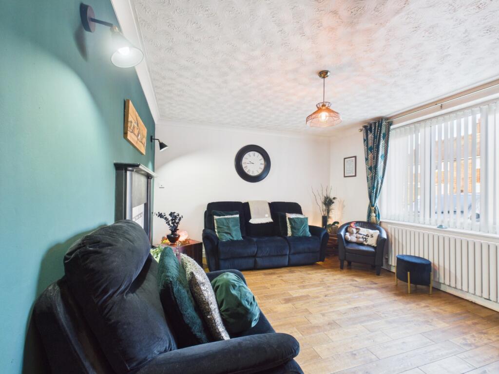 House in Hull, Garden Village - View 5