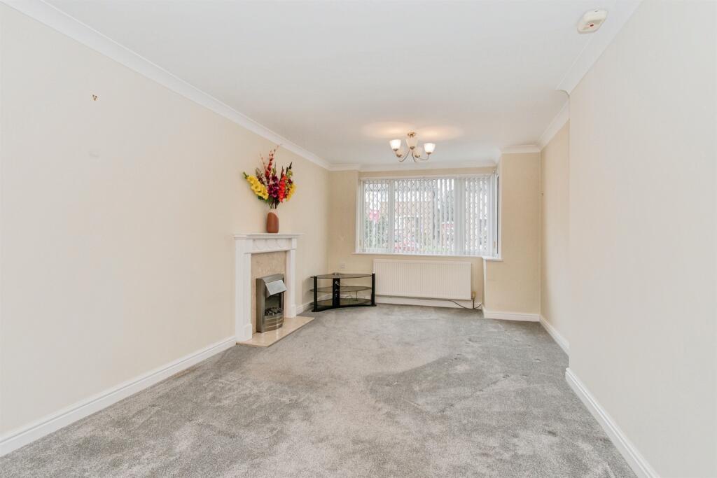 House in Wakefield - View 5