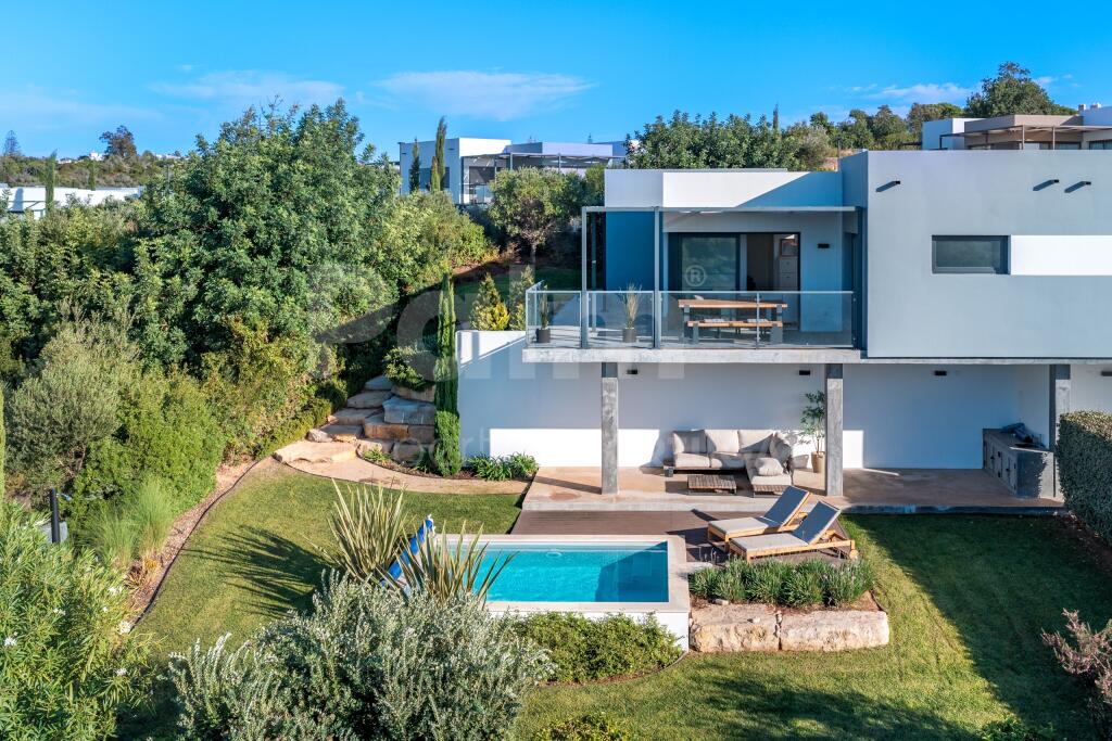 Main image of property: Algarve, Lagoa
