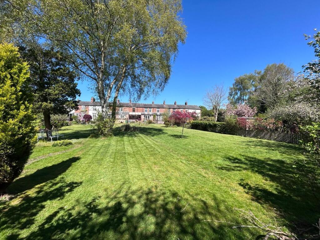 Main image of property: Primrose Cottages, Brick Kiln Row, Bowdon