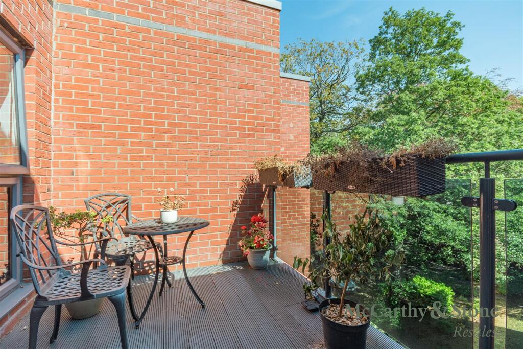 Apartment in Birmingham - More