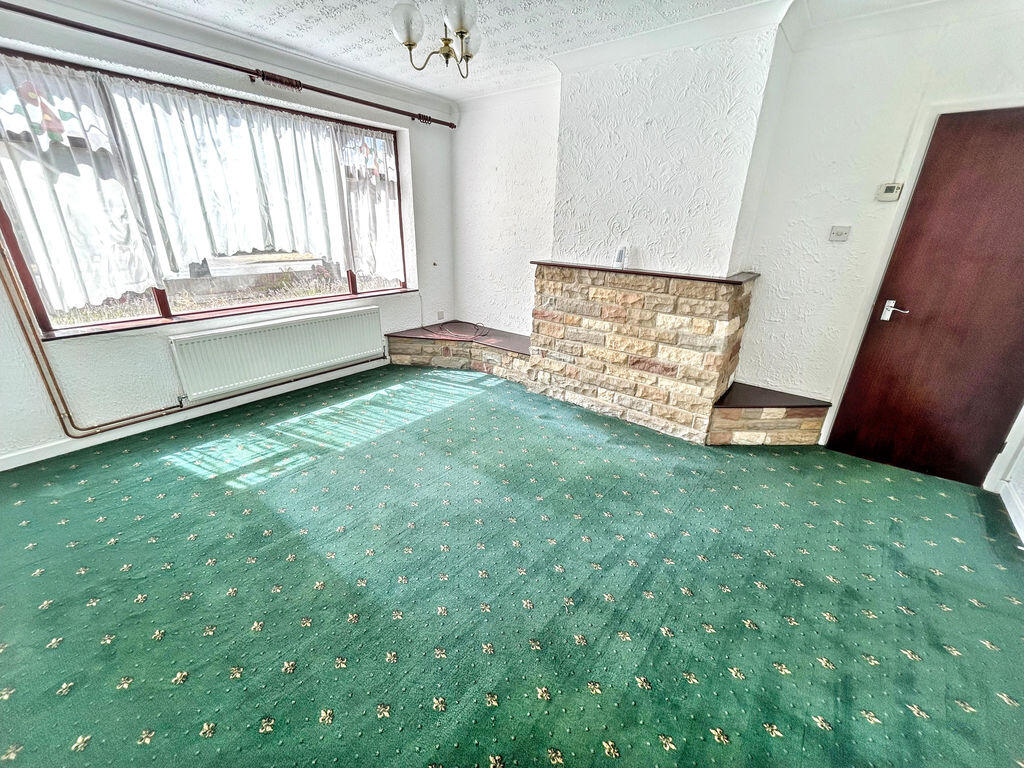 Brasenose Avenue, Gorleston photo 4