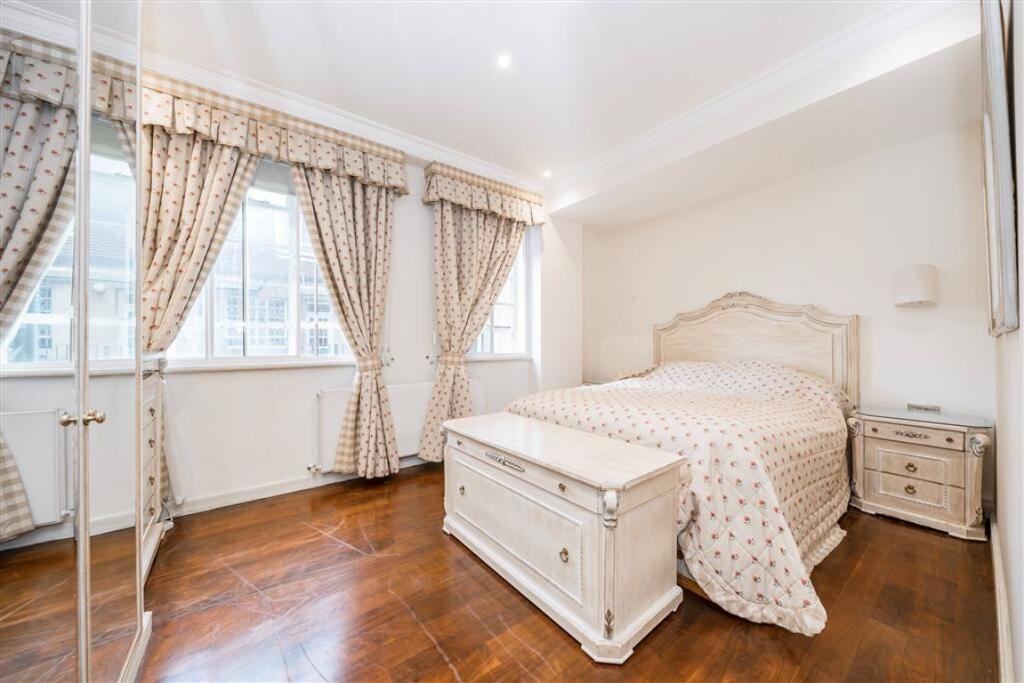 Apartment in London, City of Westminster - More