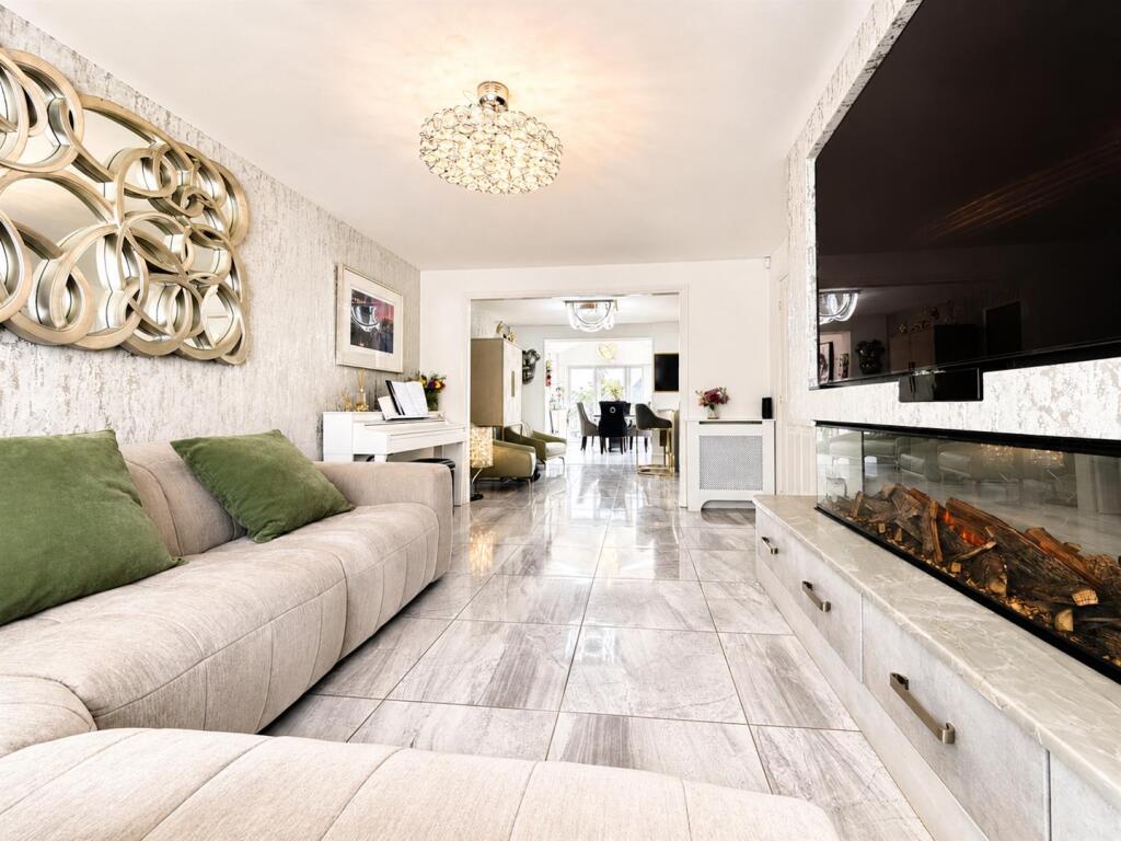 House in Motherwell, North Lanarkshire - View 4