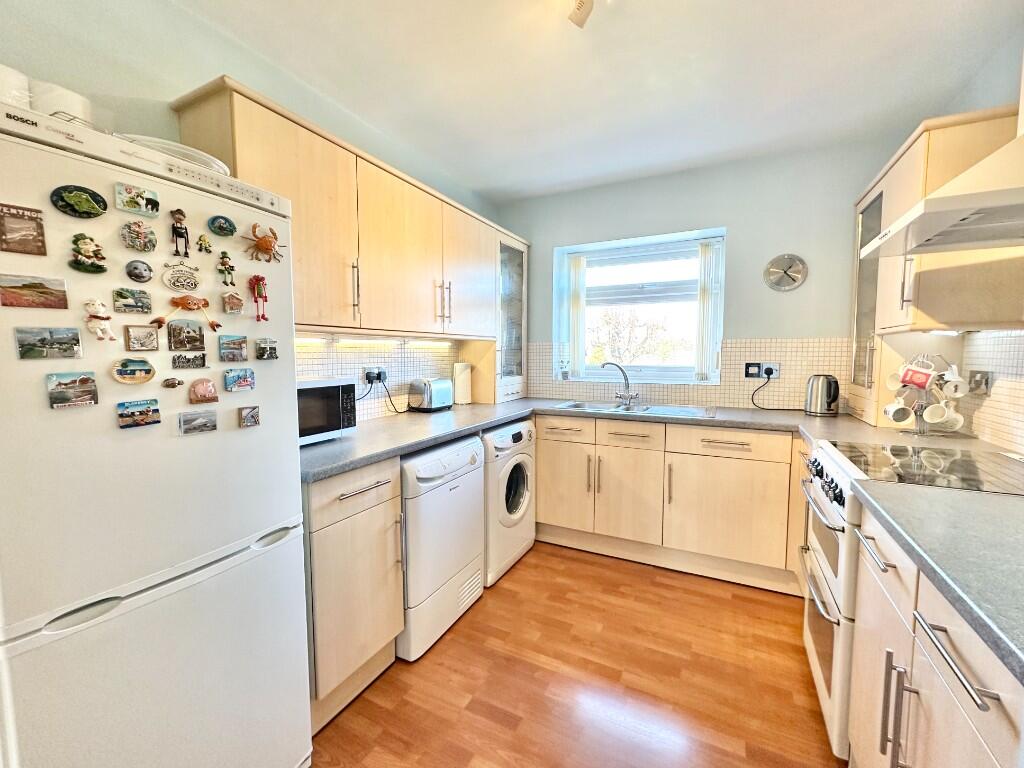 Beaufort Avenue, Sale, Greater Manchester, M33 photo 2