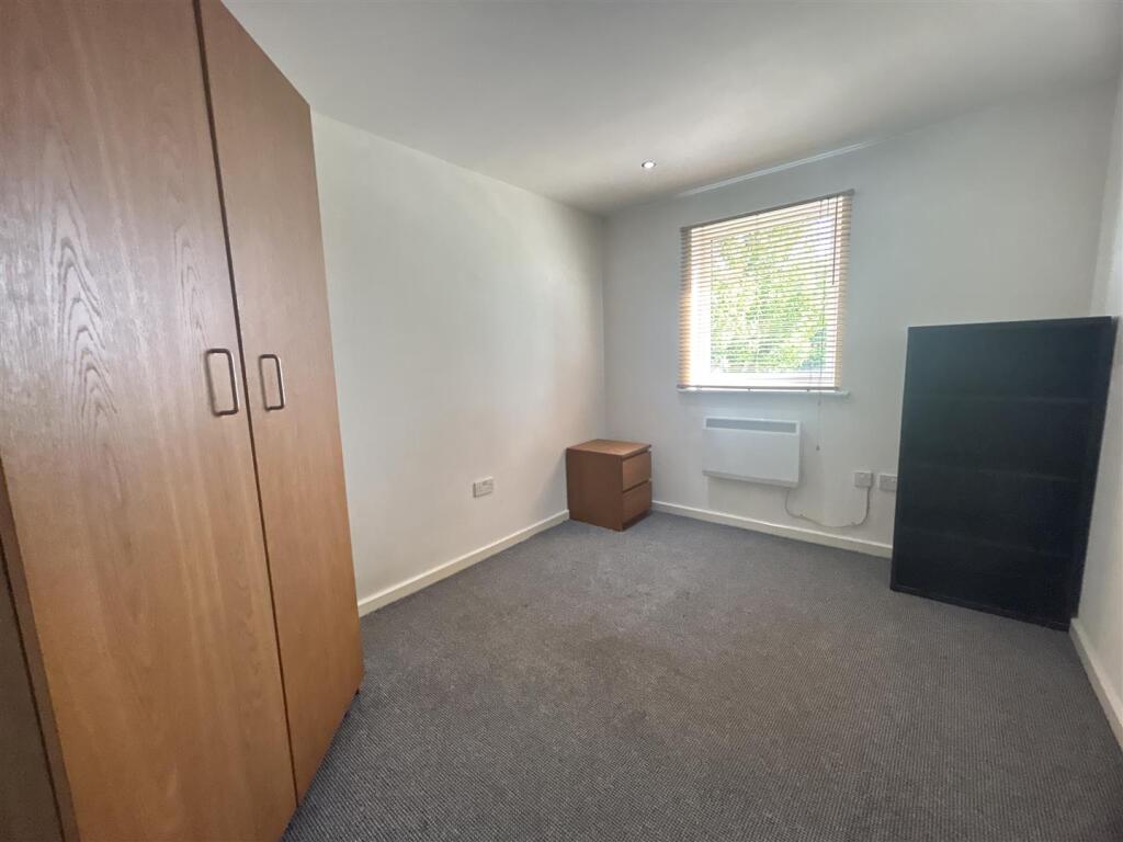 Apartment in Manchester - View 4
