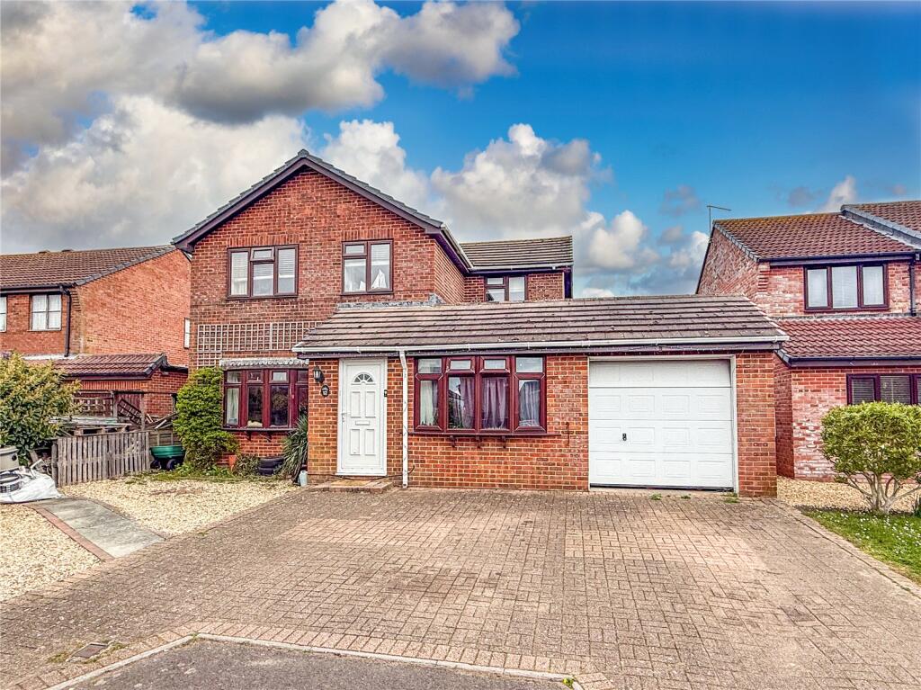 5-bed detached on 12, Donnington Drive, Christchurch, Dorset, BH23, £600,000