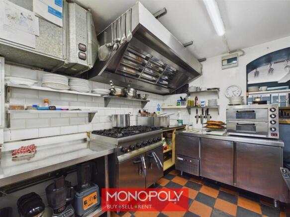 31 Kitchen