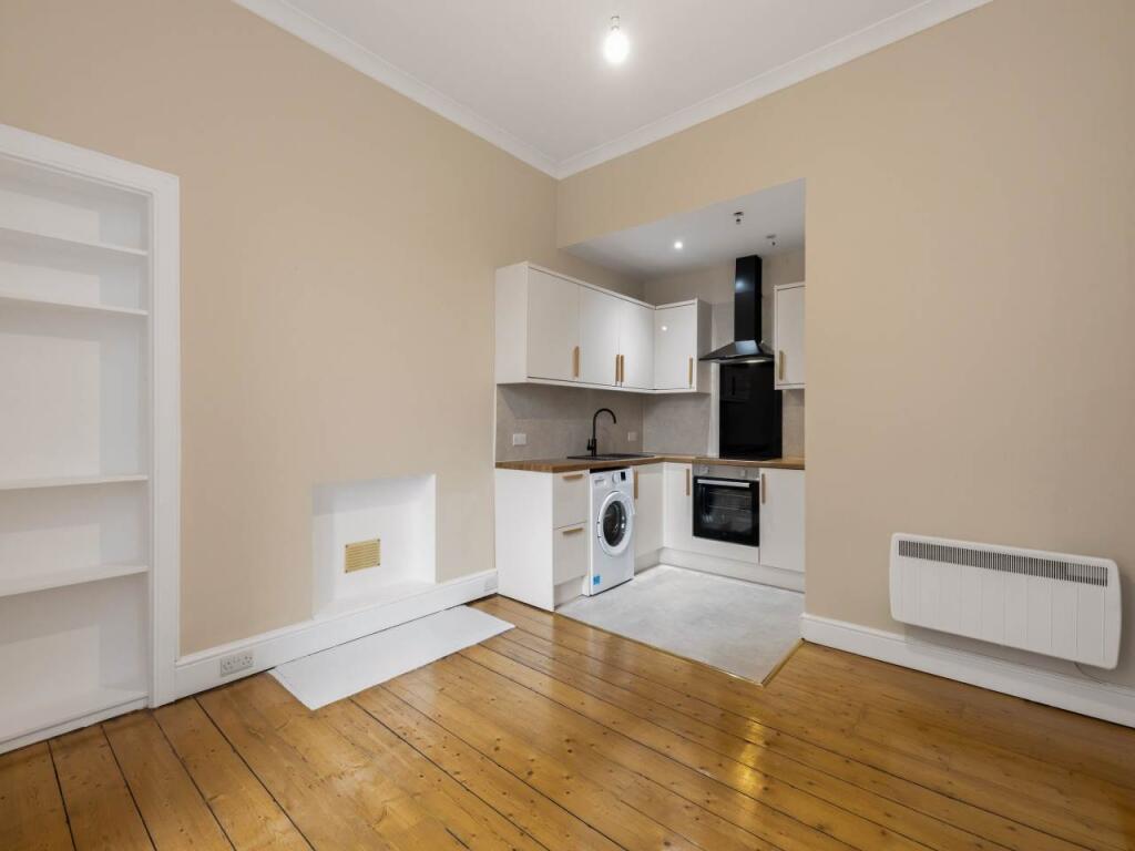 Apartment in Edinburgh - View 2
