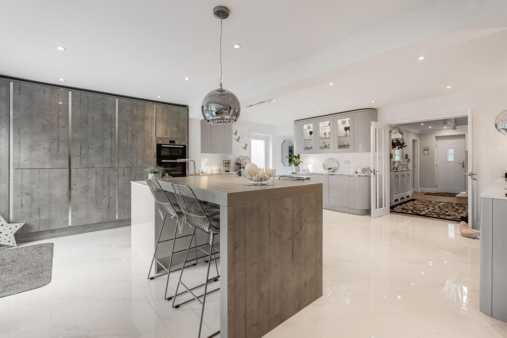 House in St Albans - View 4