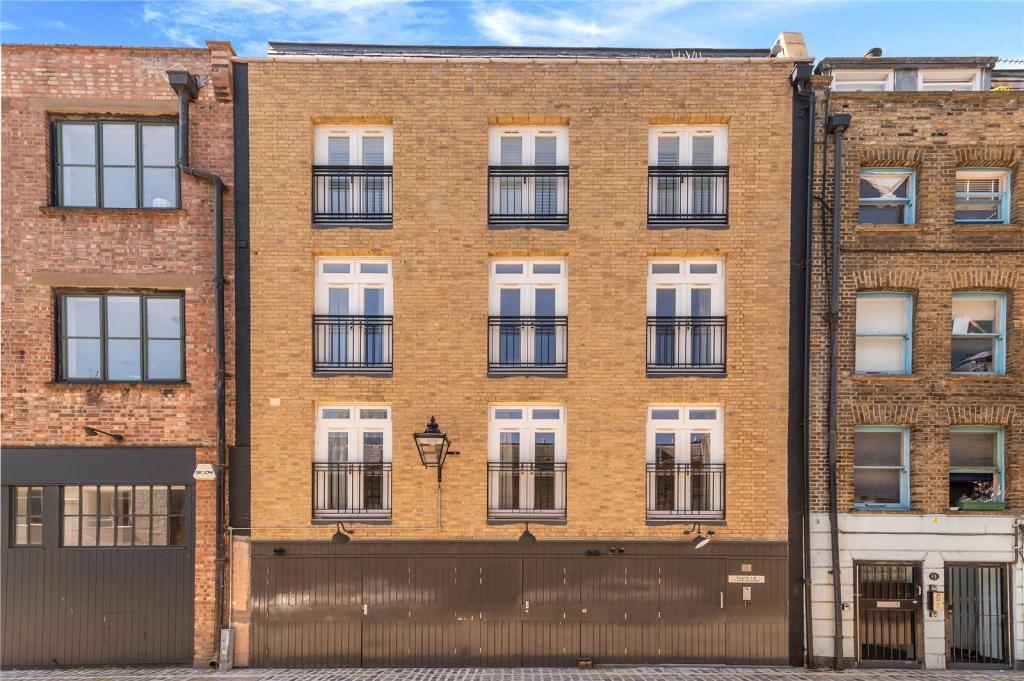Grafton Mews, London, W1T