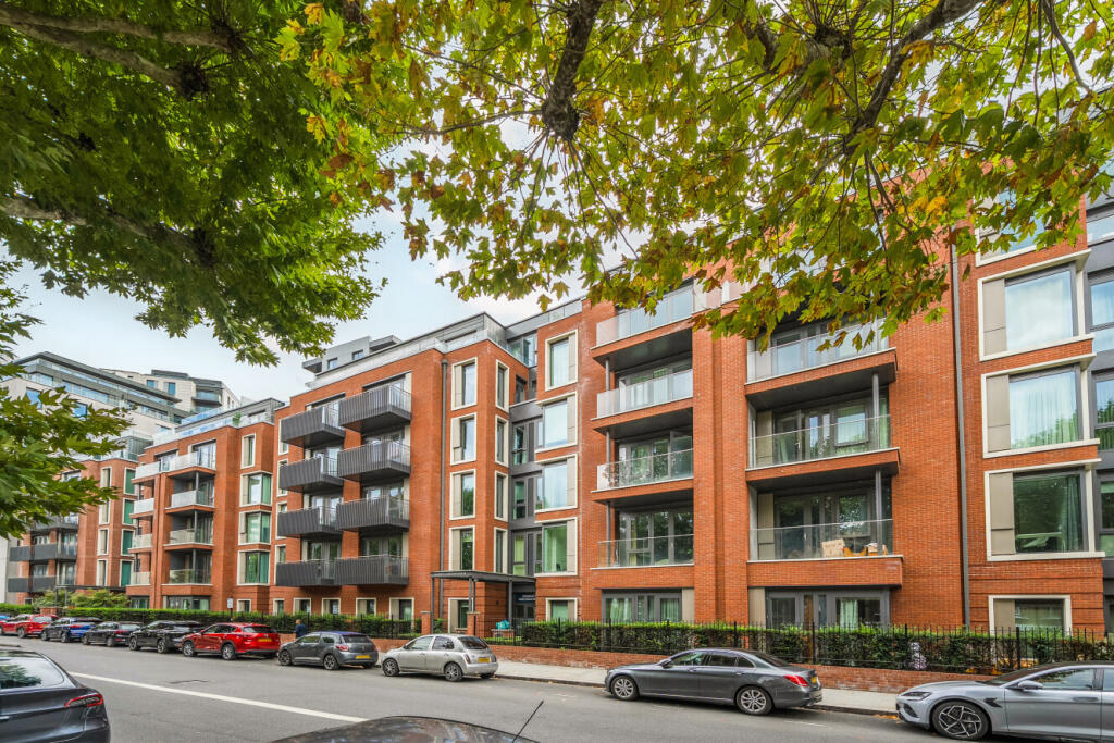 Apartment in London, Hammersmith - More
