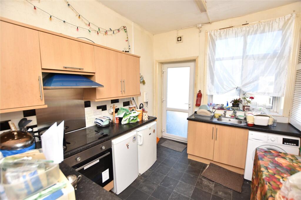 Kings Road, Harrogate, North Yorkshire, HG1 photo 2