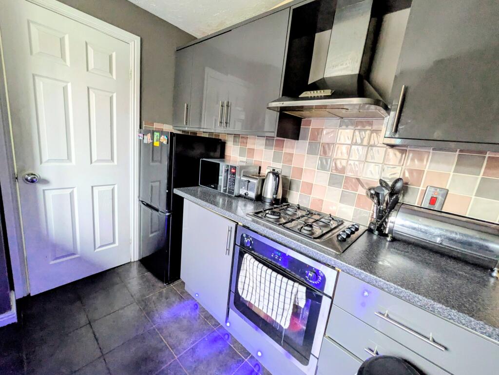 House in Bradford, West Yorkshire - View 5