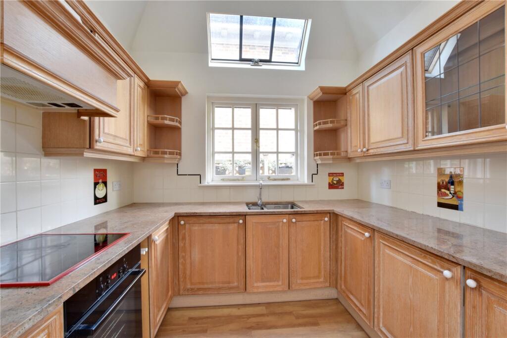 2 bedroom semi-detached house for rent