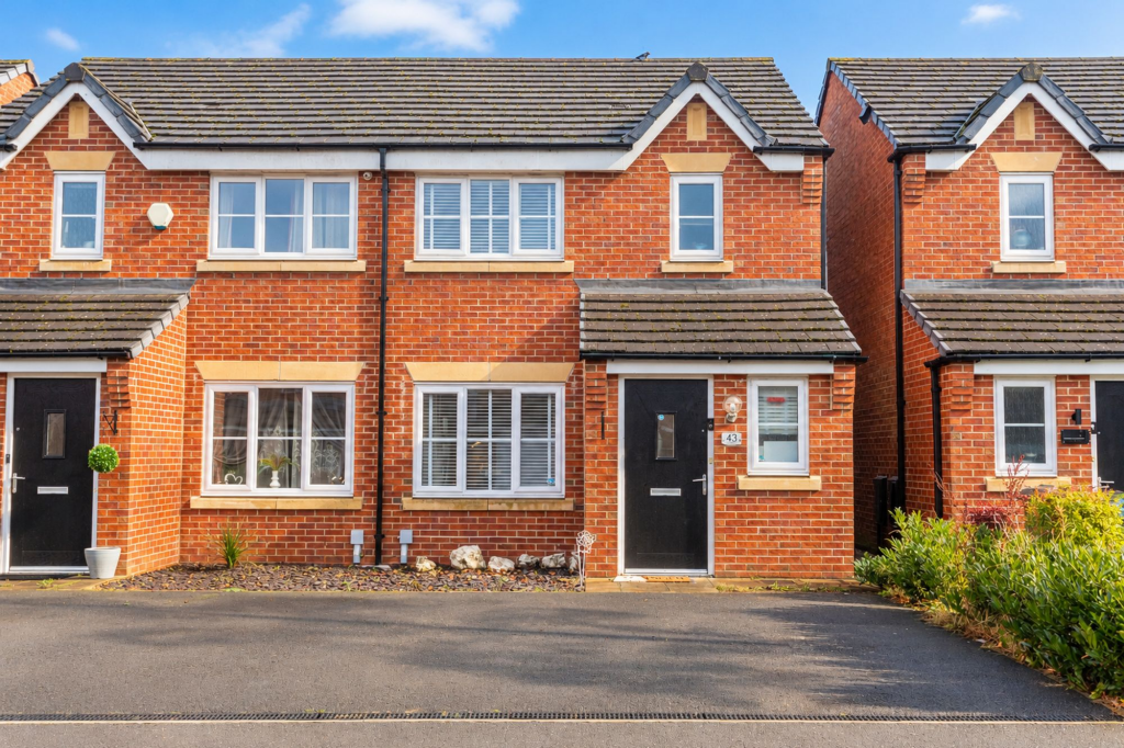 Main image of property: Dumers Chase, Radcliffe, M26