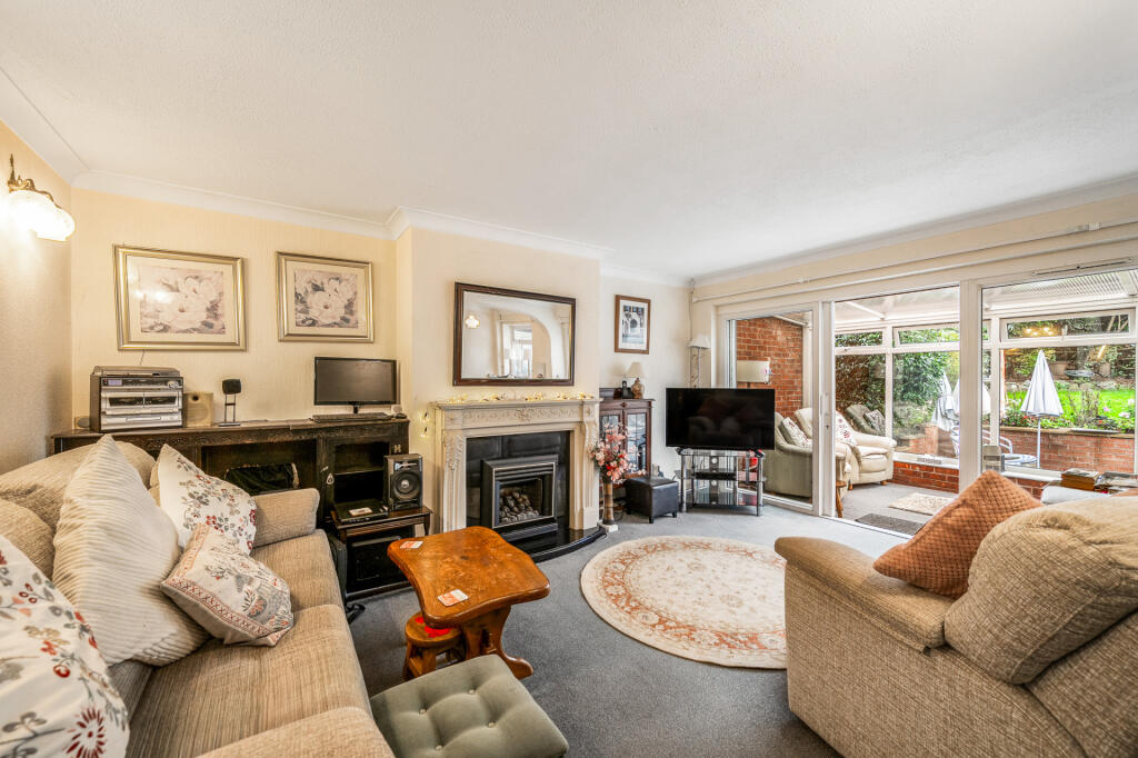 House in Dudley - View 5
